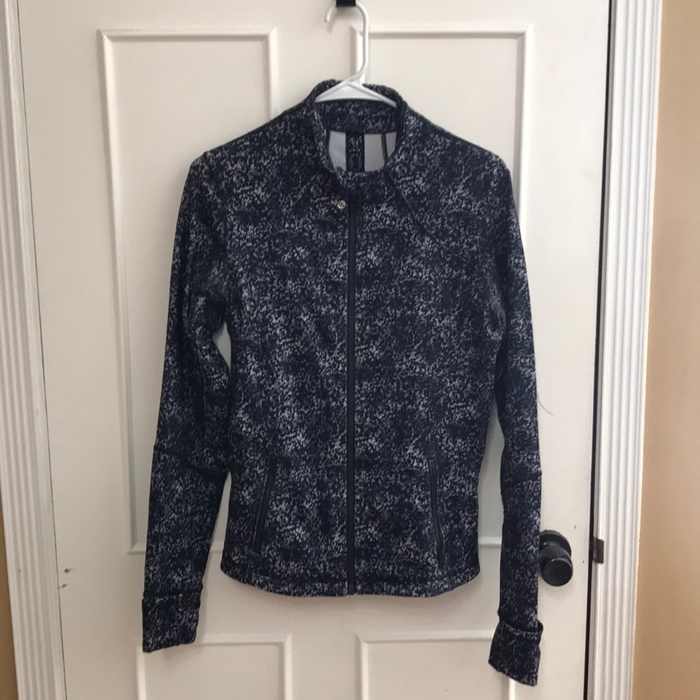 Lululemon light weight technical jacket